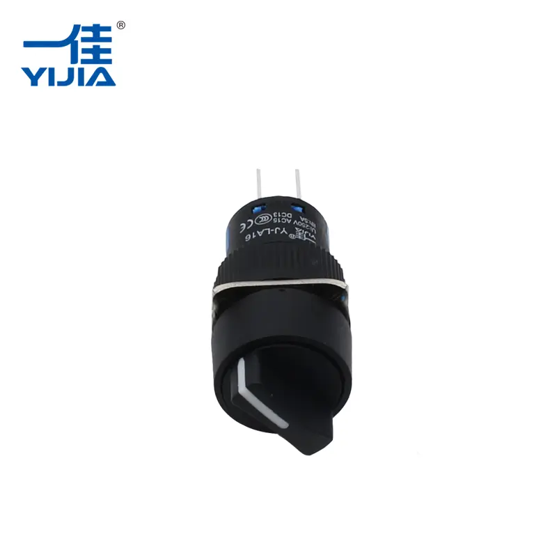 Како пластичен прекинувач за избор ги подобрува индустриските контролни системи?